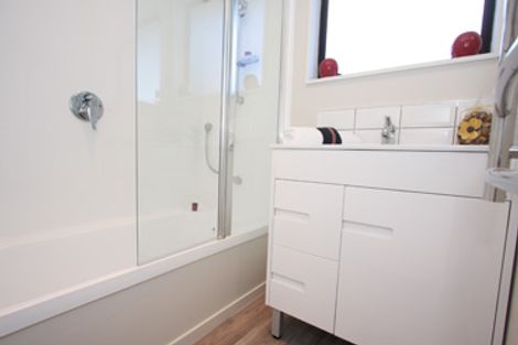 Photo of property in 1/6 Hatherley Place, Clendon Park, Auckland, 2103