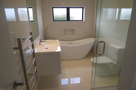 Photo of property in 11 Saltaire Street, Avondale, Auckland, 1026