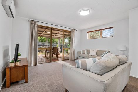 Photo of property in 9 Pohutukawa Place, Ellerslie, Auckland, 1051