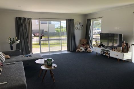 Photo of property in 15 Anna Jean Crescent, Flagstaff, Hamilton, 3210