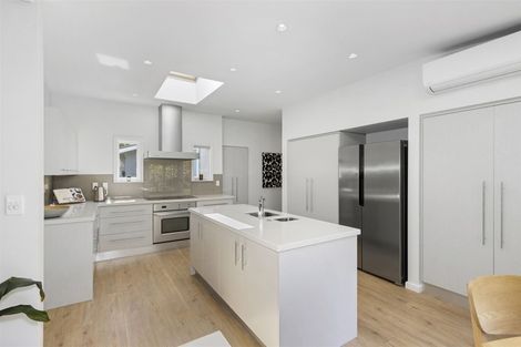 Photo of property in 69 Kotare Street, Fendalton, Christchurch, 8041