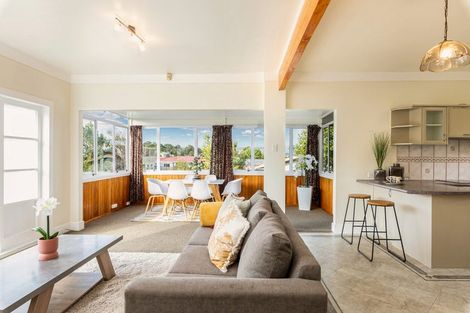 Photo of property in 294 Great North Road, Henderson, Auckland, 0612