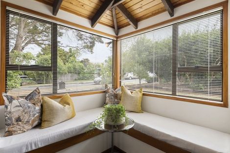 Photo of property in 5 Totara Grove, Hillcrest, Auckland, 0627