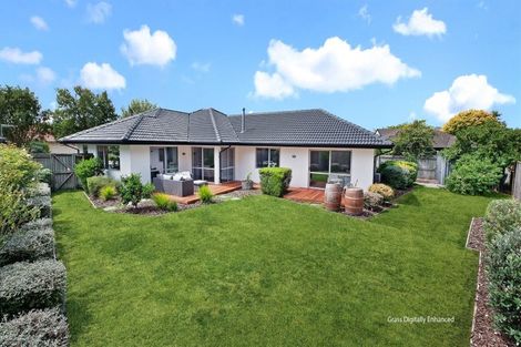 Photo of property in 11 Amoka Crescent, Parklands, Christchurch, 8083