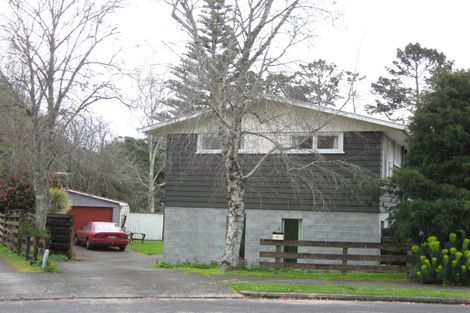 Photo of property in 10 Kendal Place, Merrilands, New Plymouth, 4312