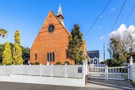 Photo of property in 95a Calliope Road, Stanley Point, Auckland, 0624