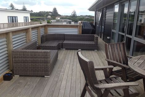 Photo of property in 5 Tua Tua Place, Baylys Beach, Dargaville, 0377