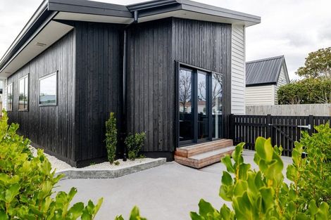 Photo of property in 83 Victoria Avenue, Palmerston North, 4410