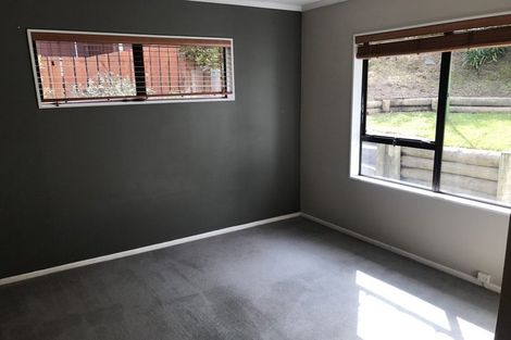 Photo of property in 6 Oakleigh Street, Maungaraki, Lower Hutt, 5010