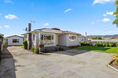 Photo of property in 593 Queen Street East, Levin, 5510