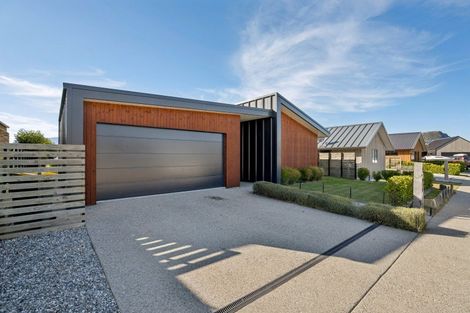 Photo of property in 13 Campbell Road, Wanaka, 9305