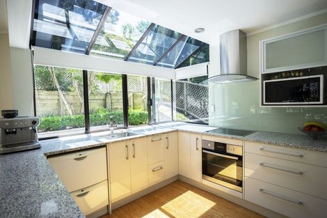 Photo of property in 17 Homewood Place, Chatswood, Auckland, 0626