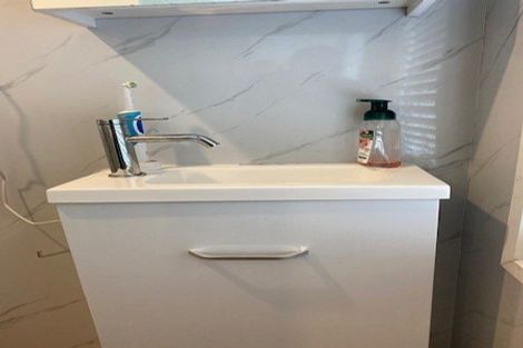 Photo of property in 12e Arrowsmith Road, Waitakere, Auckland, 0782