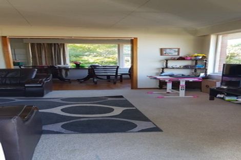 Photo of property in 77 Lake Road, Northcote, Auckland, 0627