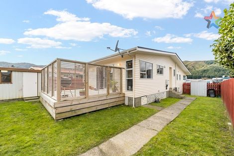 Photo of property in 303 Wellington Road, Wainuiomata, Lower Hutt, 5014