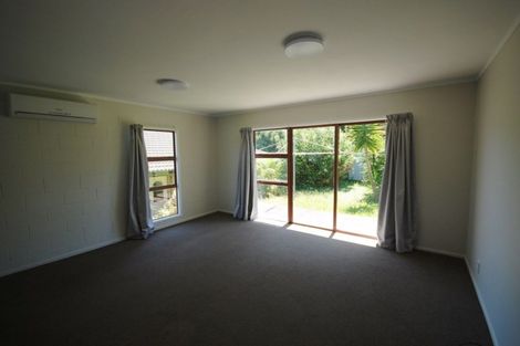 Photo of property in 1/16 Roberts Road, Glenfield, Auckland, 0629
