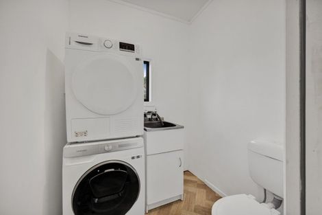 Photo of property in 9 Carrington Street, Inglewood, 4330