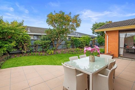 Photo of property in 152 Sawyers Arms Road, Northcote, Christchurch, 8052