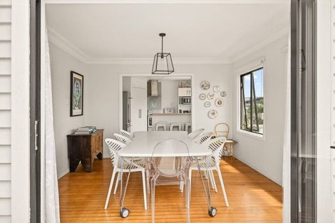 Photo of property in 4 Oceanbeach Road, Mount Maunganui, 3116