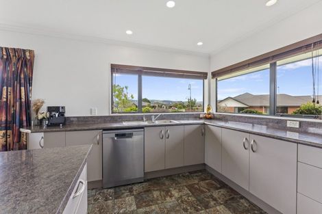 Photo of property in 2 Masefield Terrace, Kelvin Grove, Palmerston North, 4414