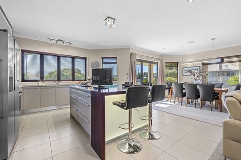Photo of property in 14a Veale Road, Frankleigh Park, New Plymouth, 4310