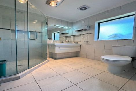 Photo of property in 180 Settlement Road, Papakura, 2110