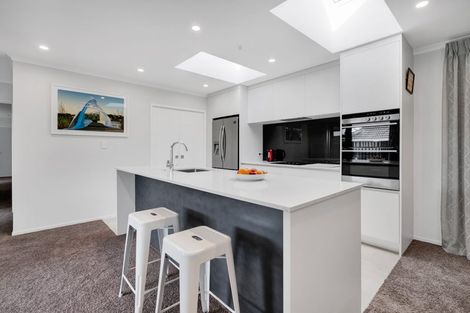 Photo of property in 8 Clinton Street, Fitzroy, New Plymouth, 4312