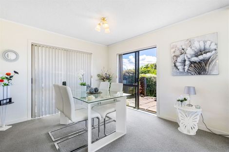 Photo of property in 1/101 Colwill Road, Massey, Auckland, 0614