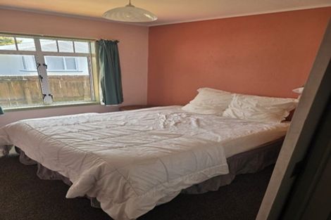 Photo of property in 8 Karaka Street, Merrilands, New Plymouth, 4312