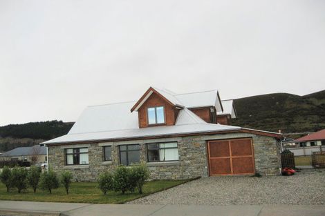 Photo of property in 140 Hazlett Street, Clyde, 9330