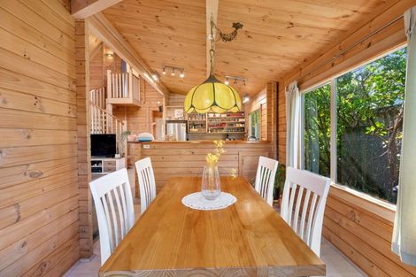 Photo of property in 64 Seabrook Avenue, New Lynn, Auckland, 0600