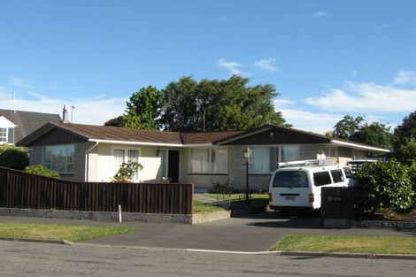 Photo of property in 33 Harrowdale Drive, Avonhead, Christchurch, 8042