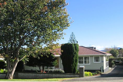 Photo of property in 13b Aorangi Road, Paraparaumu, 5032