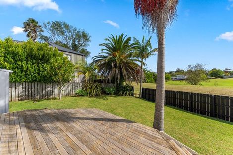 Photo of property in 1/91 Selwyn Crescent, Forrest Hill, Auckland, 0620