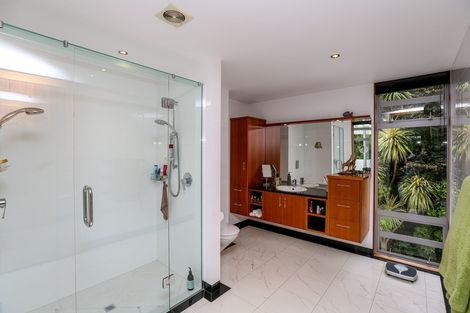 Photo of property in 531 South Road, Omata, New Plymouth, 4374