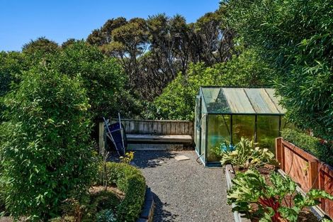 Photo of property in 12 Dornoch Place, Papakowhai, Porirua, 5024