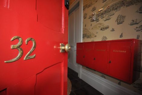 Photo of property in 32 Carrington Street, New Plymouth, 4310