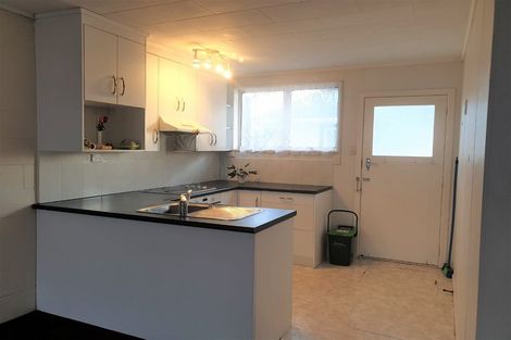 Photo of property in 1/58 Paynters Avenue, Strandon, New Plymouth, 4312