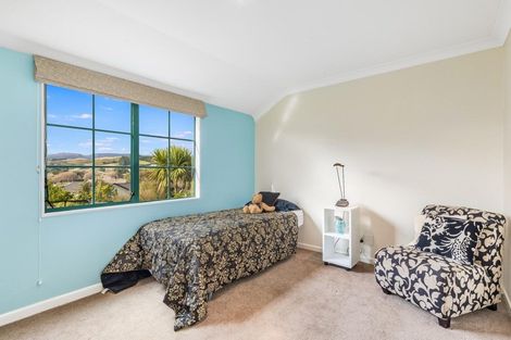 Photo of property in 10 Voyager Way, Whitby, Porirua, 5024