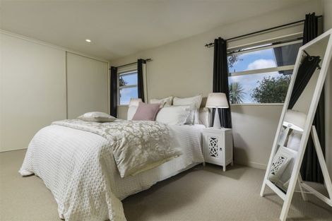 Photo of property in 74a Buscomb Avenue, Henderson, Auckland, 0610