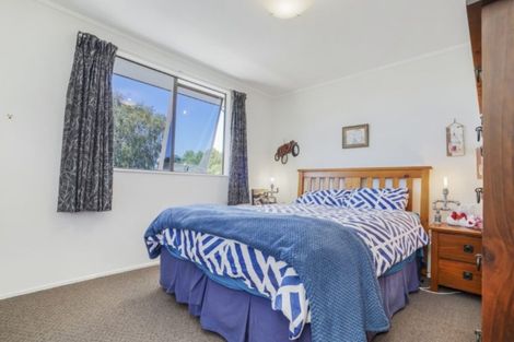 Photo of property in 18 Lloyd Drive, Nawton, Hamilton, 3200