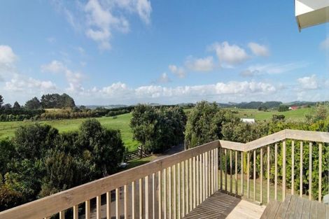Photo of property in 22 Coster Road, Muriwai, Waimauku, 0881