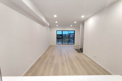Photo of property in 15 Papatahi Lane, Flat Bush, Auckland, 2019
