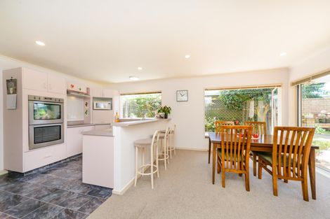 Photo of property in 3 The Glen, Hokowhitu, Palmerston North, 4410