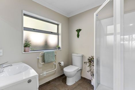 Photo of property in 14 Leanne Way, Waikanae Beach, Waikanae, 5036