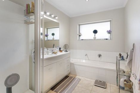 Photo of property in 24 Sue Avenue, Otaki, 5512