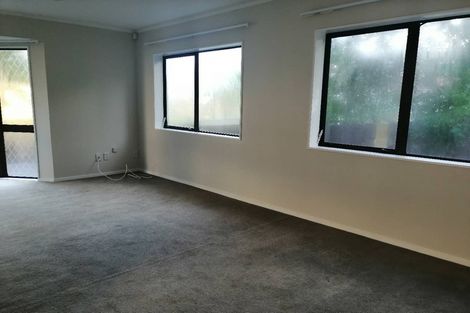 Photo of property in 2/4 William Roberts Road, Pakuranga, Auckland, 2010