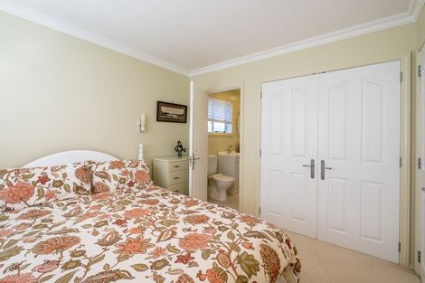 Photo of property in 18 Seaview Crescent, Picton, 7220