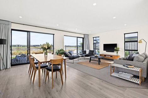 Photo of property in 11 Hurunui Drive, Te Awa, Napier, 4110