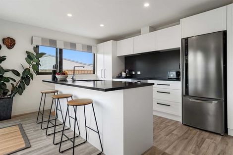 Photo of property in 36 Puhirake Crescent, Pyes Pa, Tauranga, 3112